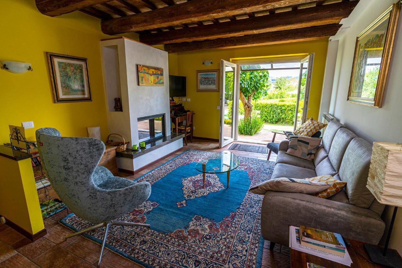 Villa L'Olmo Di Casigliano Cessapalombo Exterior foto